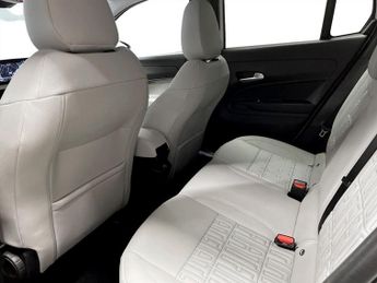 FIAT 600 1.2 MHEV La Prima SUV 5dr Petrol Hybrid e-DCT Euro 6 (s/s) (100 