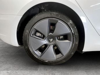 TESLA Model 3 Saloon 4dr Electric Auto RWD (241 bhp)