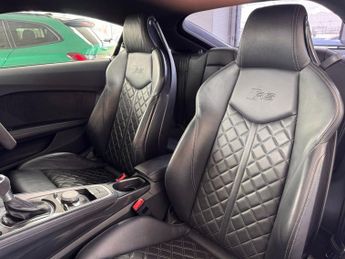 AUDI TT RS 2.5 TFSI Coupe 3dr Petrol S Tronic quattro Euro 6 (s/s) (400 ps)