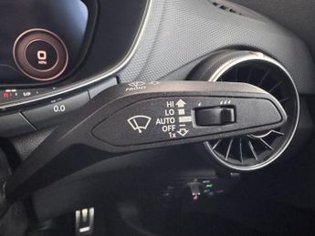 AUDI TT RS 2.5 TFSI Coupe 3dr Petrol S Tronic quattro Euro 6 (s/s) (400 ps)