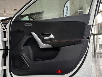 MERCEDES-BENZ A-CLASS 1.5 A180d AMG Line (Executive) Hatchback 5dr Diesel 7G-DCT Euro 