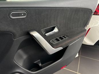 MERCEDES-BENZ A-CLASS 1.5 A180d AMG Line (Executive) Hatchback 5dr Diesel 7G-DCT Euro 