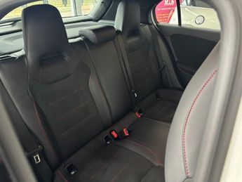 MERCEDES-BENZ A-CLASS 1.5 A180d AMG Line (Executive) Hatchback 5dr Diesel 7G-DCT Euro 