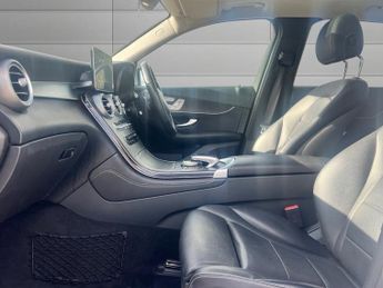 MERCEDES-BENZ GLC 2.1 GLC220d Sport (Premium Plus) SUV 5dr Diesel G-Tronic 4MATIC 