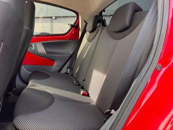 TOYOTA AYGO 1.0 VVT-i Go Hatchback 5dr Petrol MultiMode Euro 5 (AC) (67 ps)