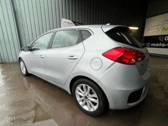 KIA CEED 1.6 CRDi 2 Hatchback 5dr Diesel DCT Euro 6 (s/s) (134 bhp)