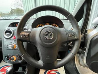 VAUXHALL CORSA 1.4 16V SE Hatchback 5dr Petrol Auto Euro 5 (100 ps)