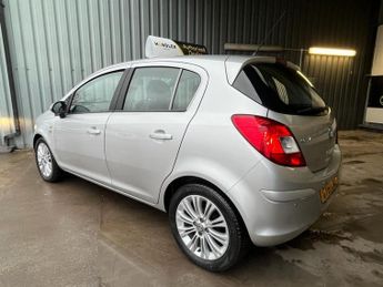 VAUXHALL CORSA 1.4 16V SE Hatchback 5dr Petrol Auto Euro 5 (100 ps)