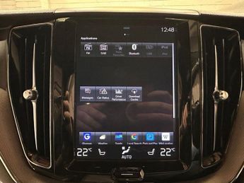 VOLVO XC60 2.0h T8 Twin Engine 10.4kWh R-Design SUV 5dr Petrol Plug-in Hybr