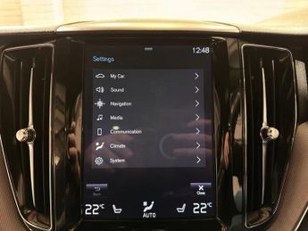 VOLVO XC60 2.0h T8 Twin Engine 10.4kWh R-Design SUV 5dr Petrol Plug-in Hybr