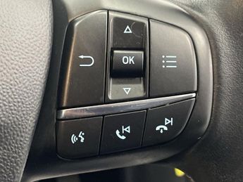 FORD FIESTA 1.0T EcoBoost Zetec Hatchback 3dr Petrol Manual Euro 6 (s/s) (10