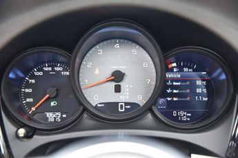 PORSCHE MACAN 3.0T V6 S SUV 5dr Petrol PDK 4WD Euro 6 (s/s) (354 ps)