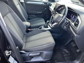 VOLKSWAGEN T-ROC 1.5 TSI Life SUV 5dr Petrol DSG Euro 6 (s/s) (150 ps)