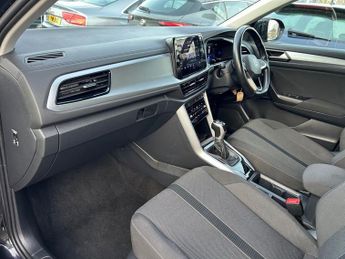VOLKSWAGEN T-ROC 1.5 TSI Life SUV 5dr Petrol DSG Euro 6 (s/s) (150 ps)