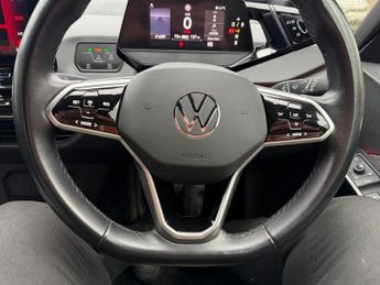 VOLKSWAGEN ID.3 Pro Performance 58kWh Life Hatchback 5dr Electric Auto (204 ps)