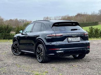 PORSCHE CAYENNE 3.0 Cayenne V6 Platinum Edition E-Hybrid A 4WD 5dr