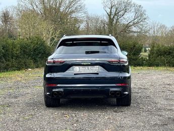 PORSCHE CAYENNE 3.0 Cayenne V6 Platinum Edition E-Hybrid A 4WD 5dr