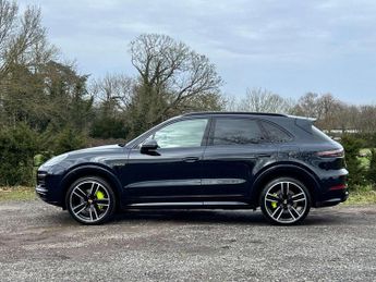 PORSCHE CAYENNE 3.0 Cayenne V6 Platinum Edition E-Hybrid A 4WD 5dr