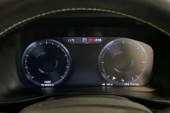 VOLVO XC40 2.0 D4 R-Design Pro SUV 5dr Diesel Auto AWD Euro 6 (s/s) (190 ps