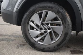 NISSAN QASHQAI 1.3 DIG-T MHEV Acenta Premium SUV 5dr Petrol Hybrid XTRON Euro 6
