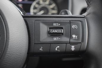 NISSAN QASHQAI 1.3 DIG-T MHEV Acenta Premium SUV 5dr Petrol Hybrid XTRON Euro 6