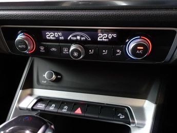AUDI Q3 1.5 TFSI CoD 35 Sport SUV 5dr Petrol S Tronic Euro 6 (s/s) (150 