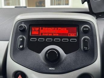 TOYOTA AYGO 1.0 VVT-i x-play Hatchback 5dr Petrol x-shift Euro 6 (71 ps)