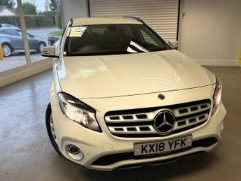 Mercedes GLA 1.6 GLA200 SE (Executive) SUV 5dr Petrol Manual Euro 6 (s/s) (15