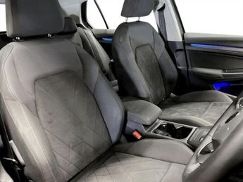 VOLKSWAGEN GOLF 2.0 TDI Style Hatchback 5dr Diesel DSG Euro 6 (s/s) (150 ps)