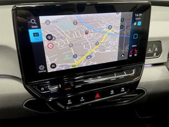 VOLKSWAGEN ID.3 Pro 58kWh Life Hatchback 5dr Electric Auto (145 ps)