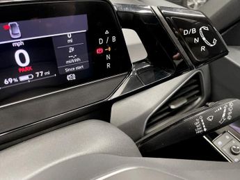 VOLKSWAGEN ID.3 Pro 58kWh Life Hatchback 5dr Electric Auto (145 ps)