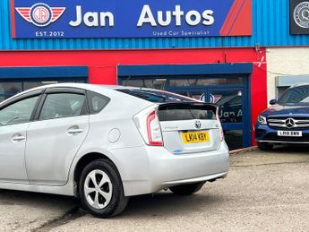 TOYOTA PRIUS 1.8 VVT-h T4 Hatchback 5dr Petrol Hybrid CVT Euro 5 (s/s) (136 p