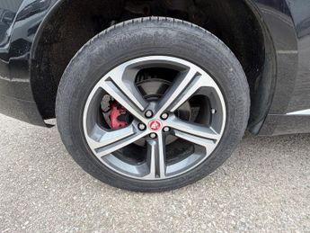 JAGUAR F-PACE 3.0 D300 V6 S SUV 5dr Diesel Auto AWD Euro 6 (s/s) (300 ps)