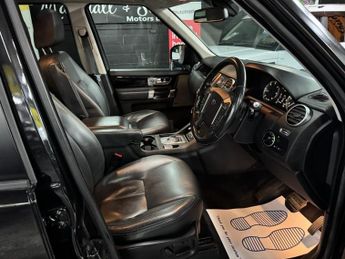 LAND ROVER DISCOVERY 4 3.0 SD V6 HSE SUV 5dr Diesel Auto 4WD Euro 6 (s/s) (256 bhp)