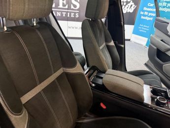 LAND ROVER RANGE ROVER VELAR 3.0 Si6 V6 R-Dynamic HSE SUV 5dr Petrol Auto 4WD Euro 6 (s/s) (3