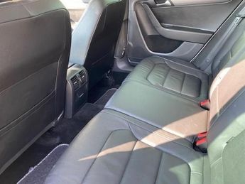 VOLKSWAGEN PASSAT 2.0 TDI BlueMotion Tech Executive Style Estate 5dr Diesel DSG Eu