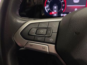 VOLKSWAGEN GOLF 1.5 eTSI MHEV Life Hatchback 5dr Petrol Hybrid DSG Euro 6 (s/s) 