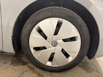 VOLKSWAGEN ID.3 Pro Performance 58kWh Life Hatchback 5dr Electric Auto (204 ps)
