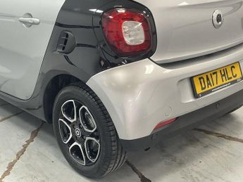SMART FORFOUR 0.9T Prime (Premium Plus) Hatchback 5dr Petrol Twinamic Euro 6 (