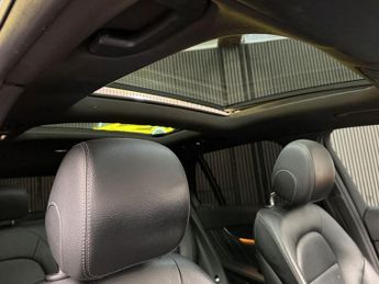 MERCEDES-BENZ GLC 2.1 GLC220d AMG Line (Premium) SUV 5dr Diesel G-Tronic 4MATIC Eu