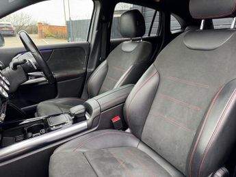 MERCEDES-BENZ GLA 1.3 GLA200 AMG Line (Premium) SUV 5dr Automatic