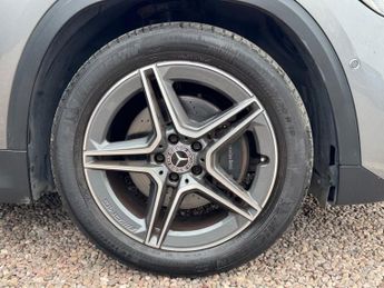 MERCEDES-BENZ GLA 1.3 GLA200 AMG Line (Premium) SUV 5dr Automatic