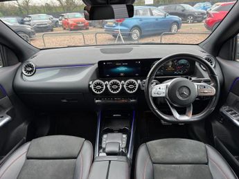 MERCEDES-BENZ GLA 1.3 GLA200 AMG Line (Premium) SUV 5dr Automatic