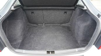 SKODA RAPID 1.6 TDI SE Hatchback 5dr Diesel Manual Euro 5 (105 ps)