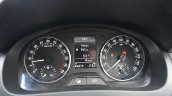 SKODA RAPID 1.6 TDI SE Hatchback 5dr Diesel Manual Euro 5 (105 ps)