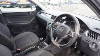 SKODA RAPID 1.6 TDI SE Hatchback 5dr Diesel Manual Euro 5 (105 ps)