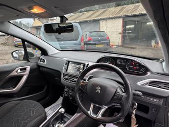 PEUGEOT 2008 1.6 e-HDi Active SUV 5dr Diesel EGC Euro 5 (s/s) (92 ps)