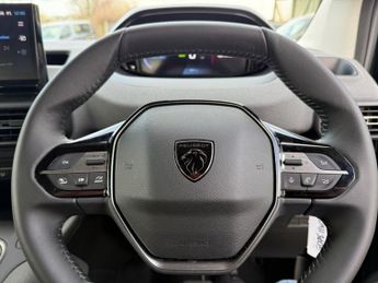 PEUGEOT e-Rifter 52kWh Allure Long MPV 5dr Electric Auto (7.4kW Charger) (136 ps)