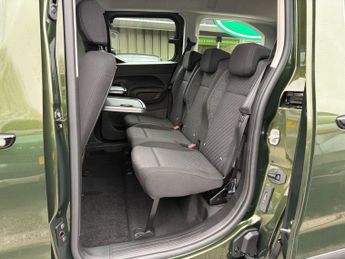 PEUGEOT e-Rifter 52kWh Allure Long MPV 5dr Electric Auto (7.4kW Charger) (136 ps)