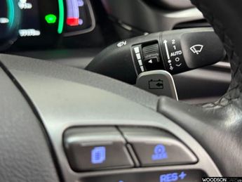 HYUNDAI IONIQ 38.3kWh Premium Hatchback 5dr Electric Auto (136 ps)